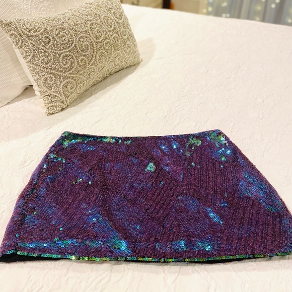 Y2 🧜‍♀️💜💚Armani Exchange sequin mini skirt NWT💚💜 - Picture 9 of 16